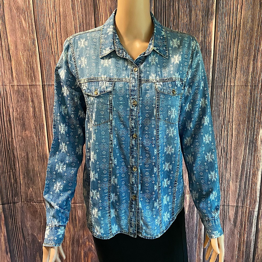 Anthropologie size small denim and white tribal print button down boho